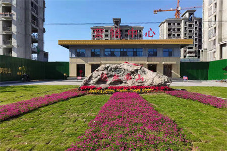 城东远航国际东区三室精装，7楼东户采光很好，证两年两梯三户